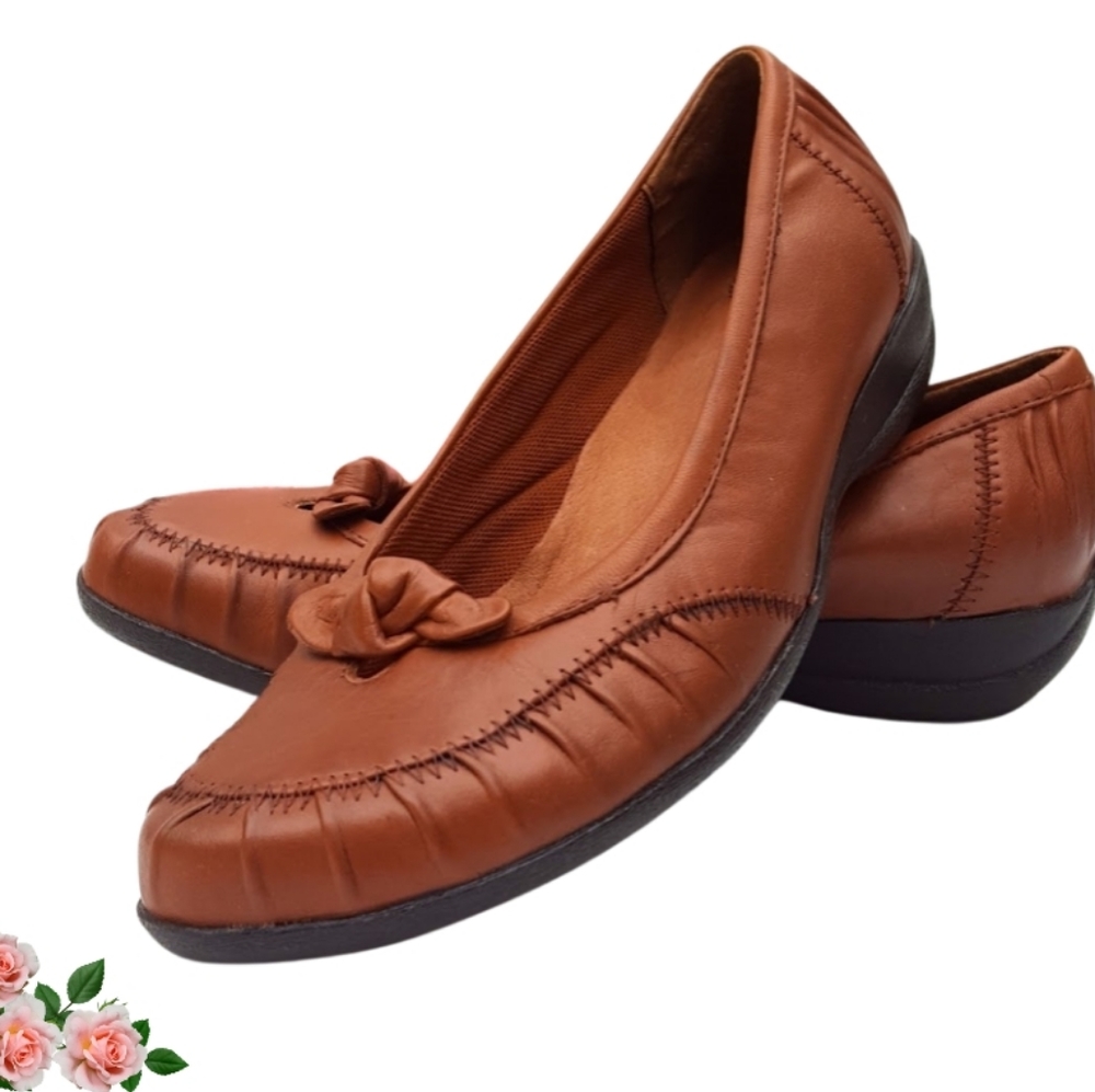 Hush Puppy Cognac Leather Flat Shoes Tie Knot Accent Wedge Sole Women's Size 6.5